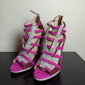 GX Gwen Stefani  Fuchsia Back Zip Stiletto High Heel Sandal Shoes Size 5,5